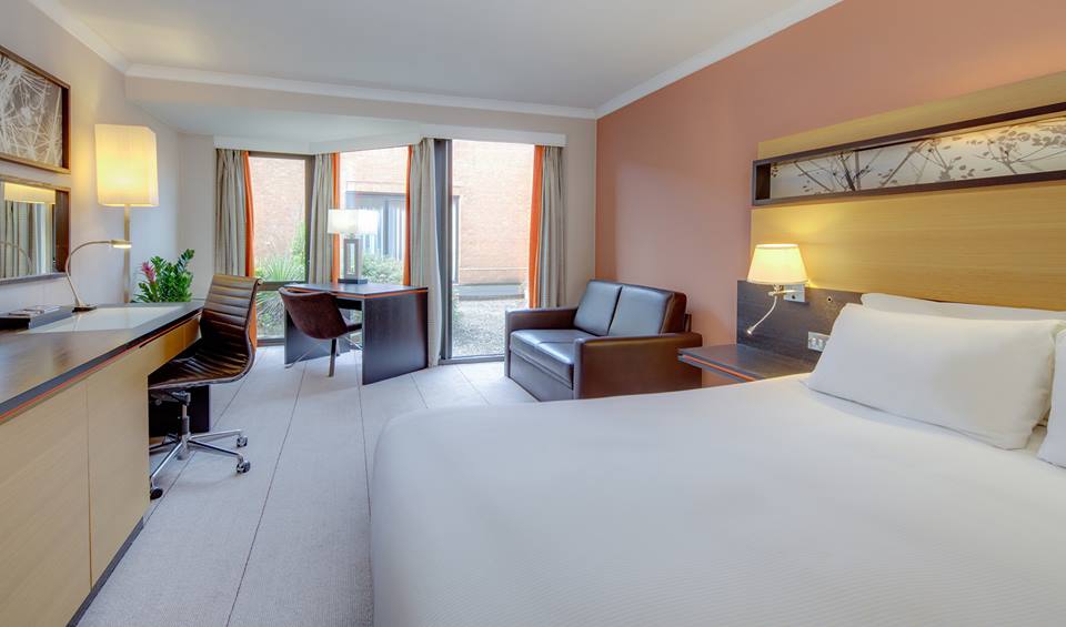 Hilton Manchester Airport - Bedroom