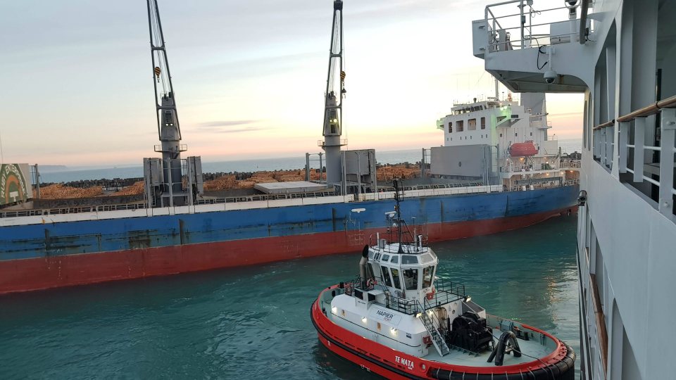 <h2>2019 New Zealand & Sydney Golf Cruise</h2>Azamara Quest (Jan)